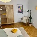 Zentrale Wohnung Mit Parkplatz