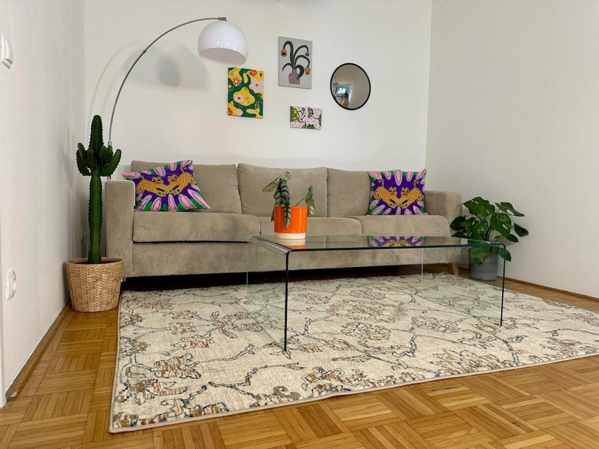 Zentrale Mit Parkplatz Apartment Graz
