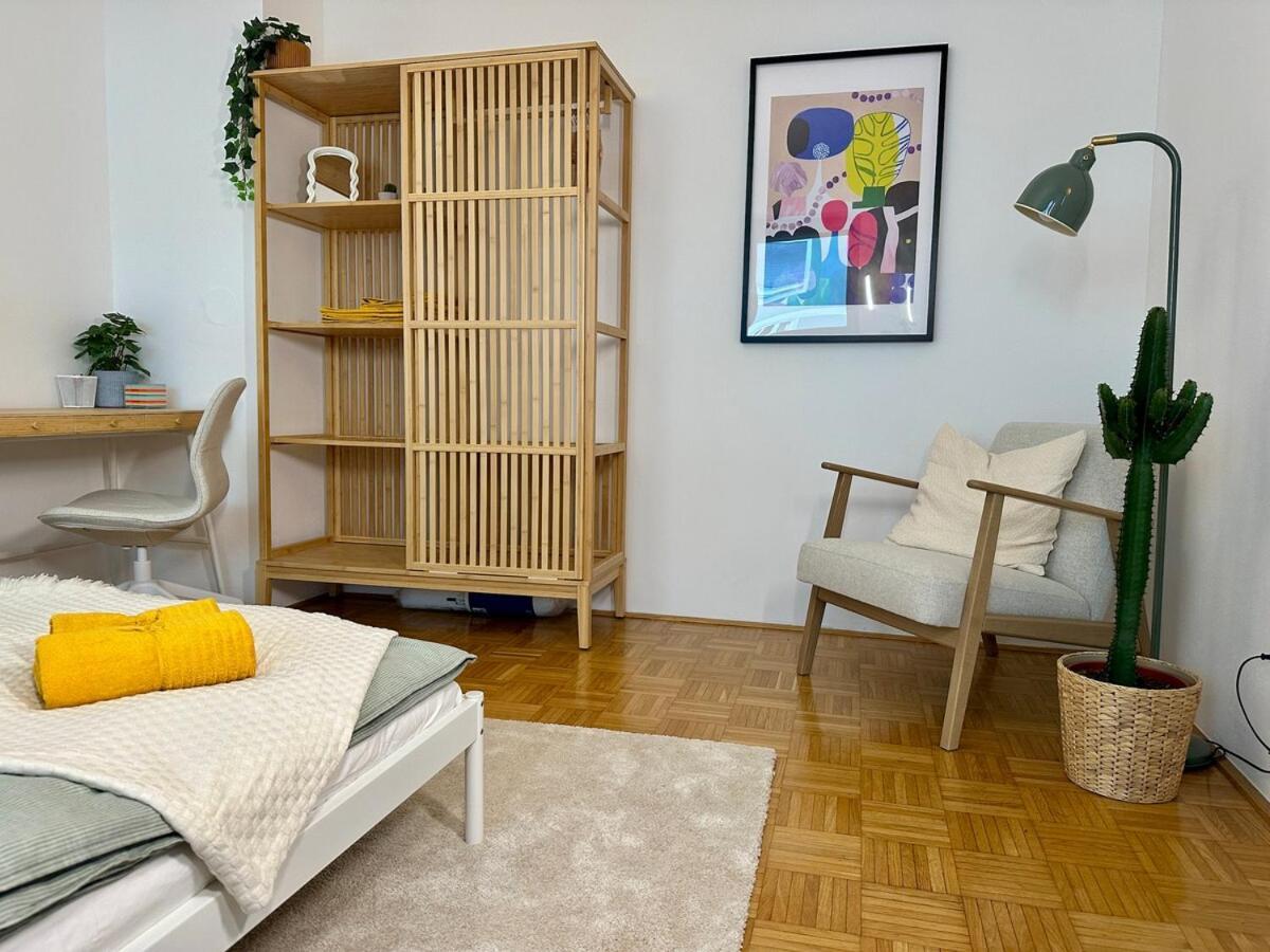 Zentrale Mit Parkplatz Apartment *