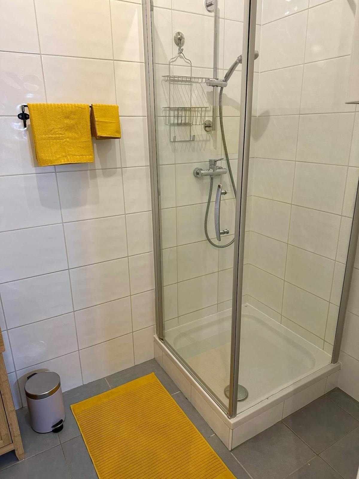 Apartment Zentrale Mit Parkplatz *