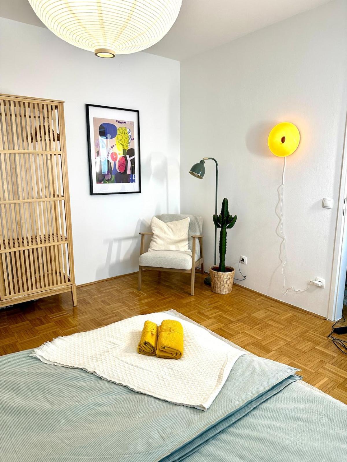 Zentrale Mit Parkplatz * Graz